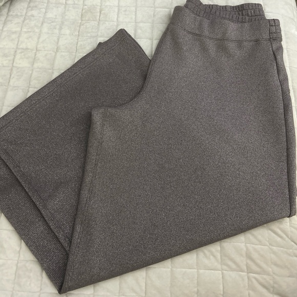 $118 SPANX AIRESSENTIALS SHIMMER WIDE LEG PANTS - SMOKE SILVER 2X - Picture 4 of 6